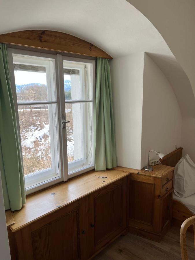 ホテルKloster Wernberg エクステリア 写真